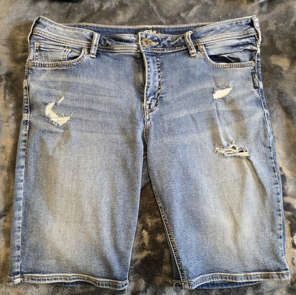 Women's suki silver jean shorts
